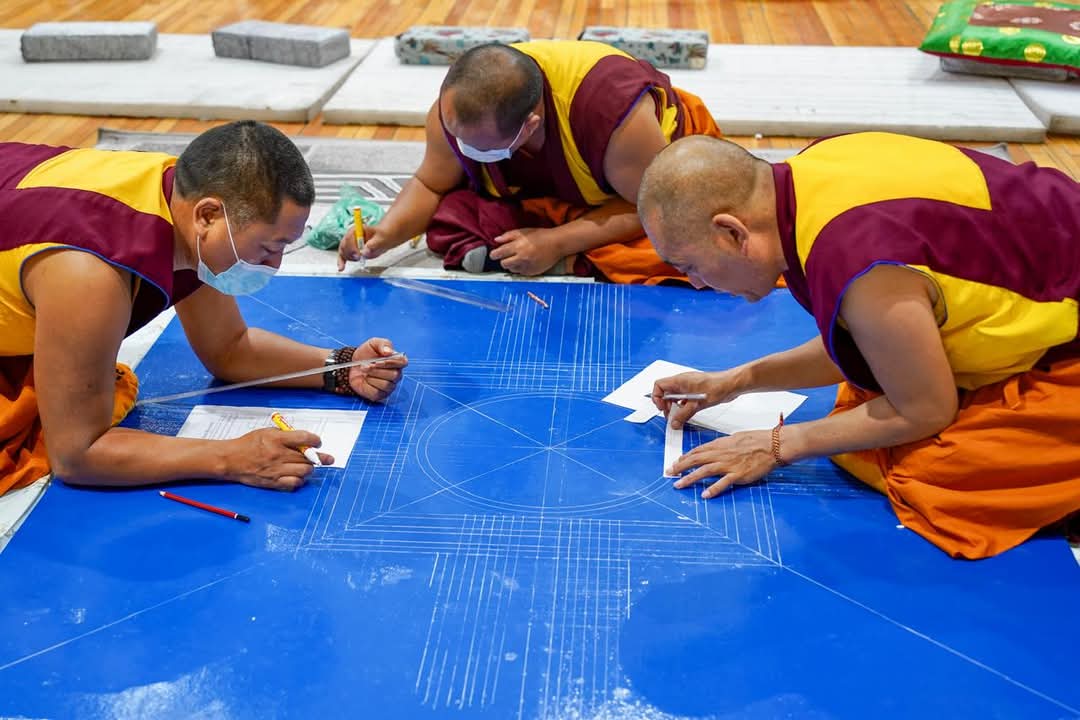 Création d'un mandala de sable